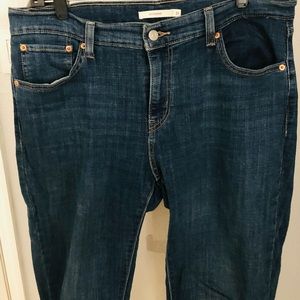 Ladies Levis Jeans